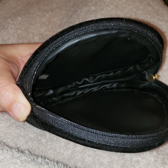 Chanel Black Velvet Case - Picture 5 of 7